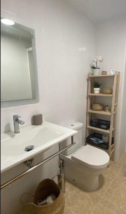 Céntrico apartamento con todo a estrenar en la playa Santa Pola Extérieur photo
